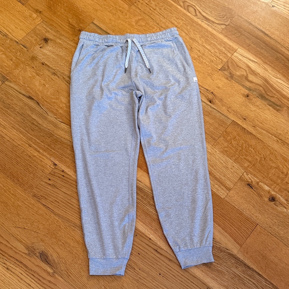 Women’s Vuori Light Gray Joggers